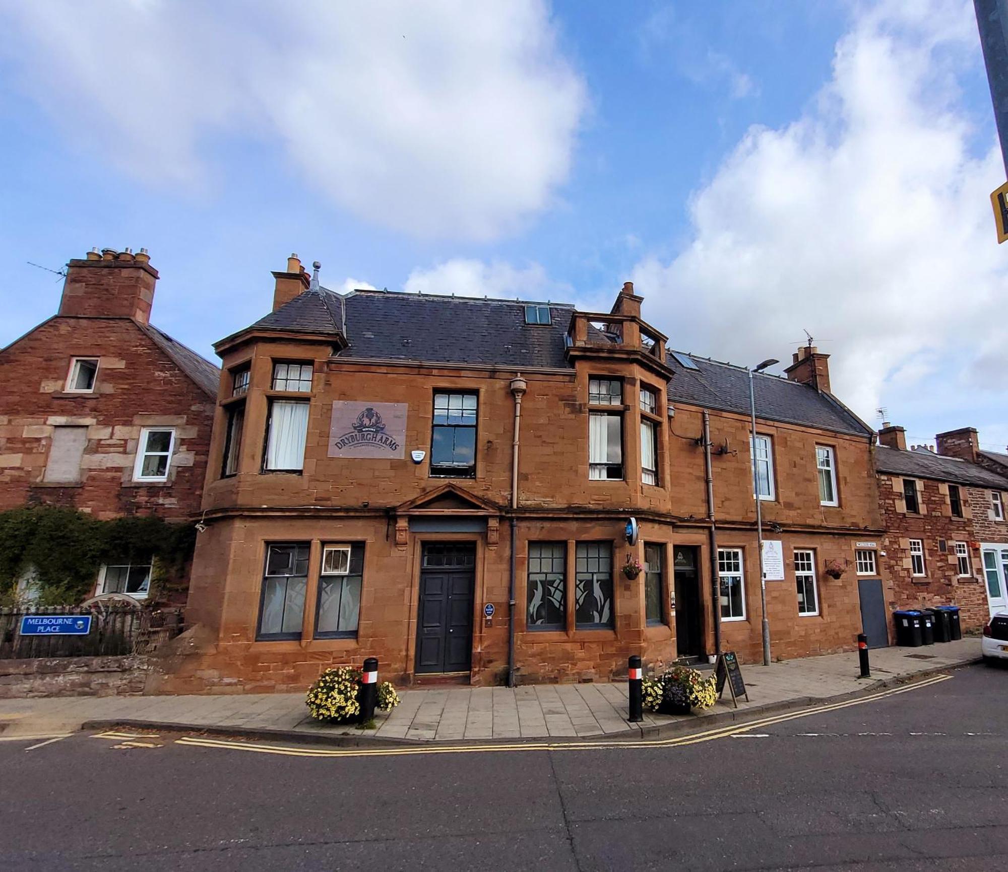 Dryburgh Arms Pub With Rooms 멜로스 외부 사진